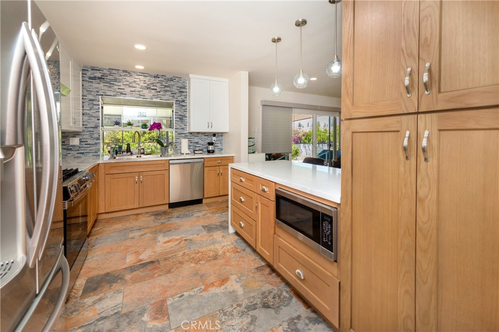 18442 Los Alimos Property Photo 8