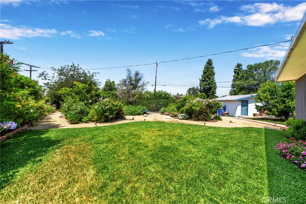 18442 Los Alimos Property Photo 19