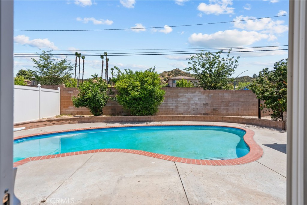 21124 Rosedell Property Photo 1