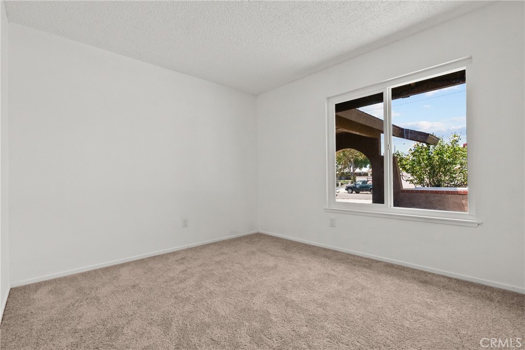 21124 Rosedell Property Photo 8