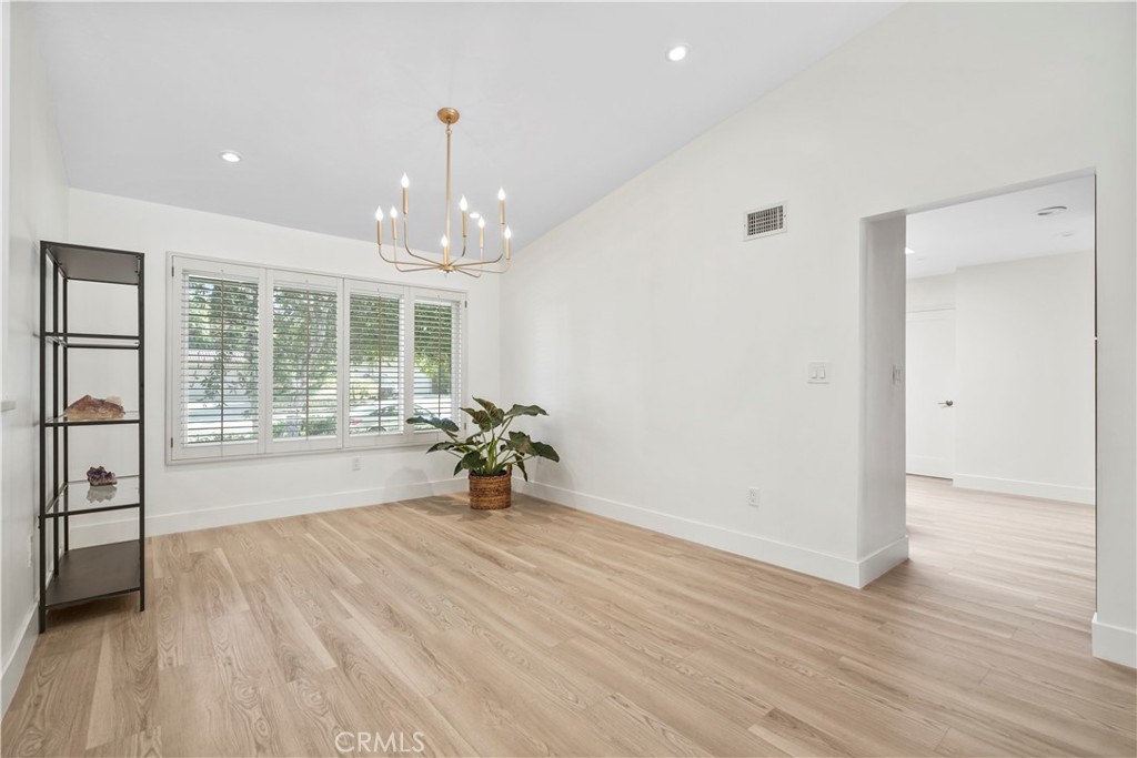 17177 Superior St Property Photo 12