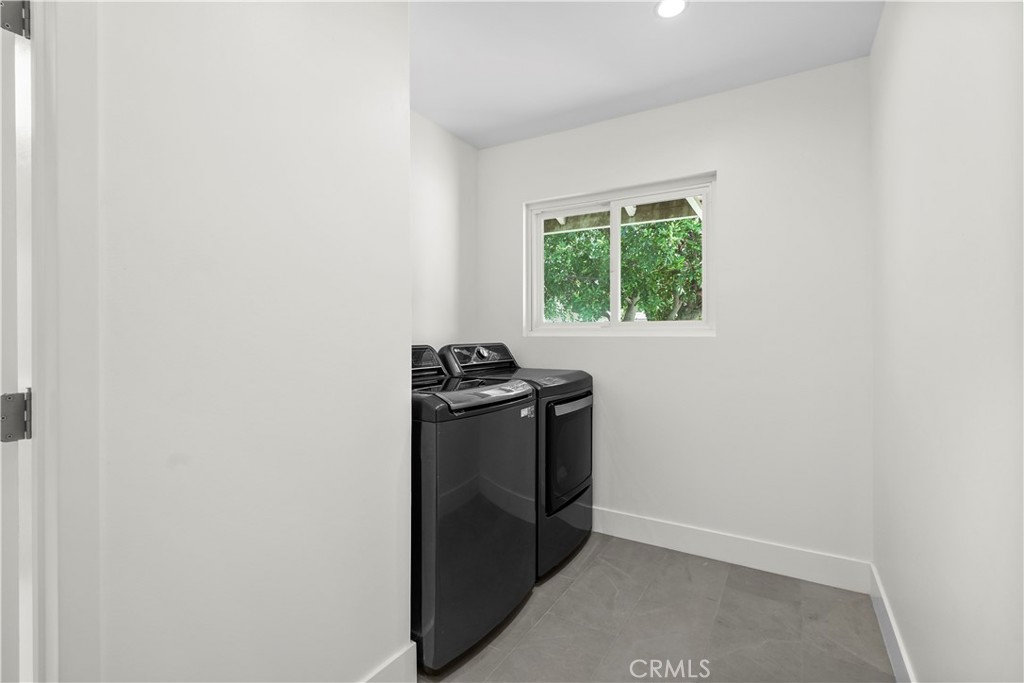 17177 Superior St Property Photo 34