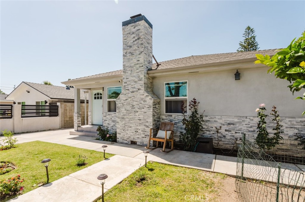 14232 Hart Property Photo 4