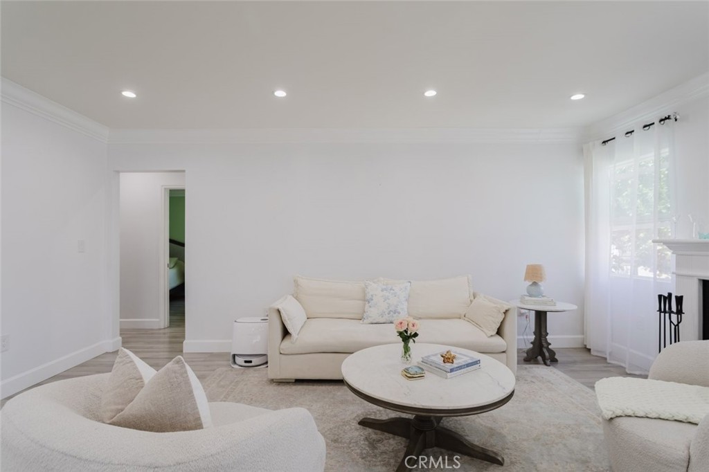 14232 Hart Property Photo 6