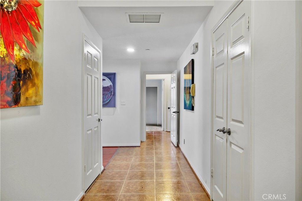 324 N Palm Drive 407 Property Photo 17