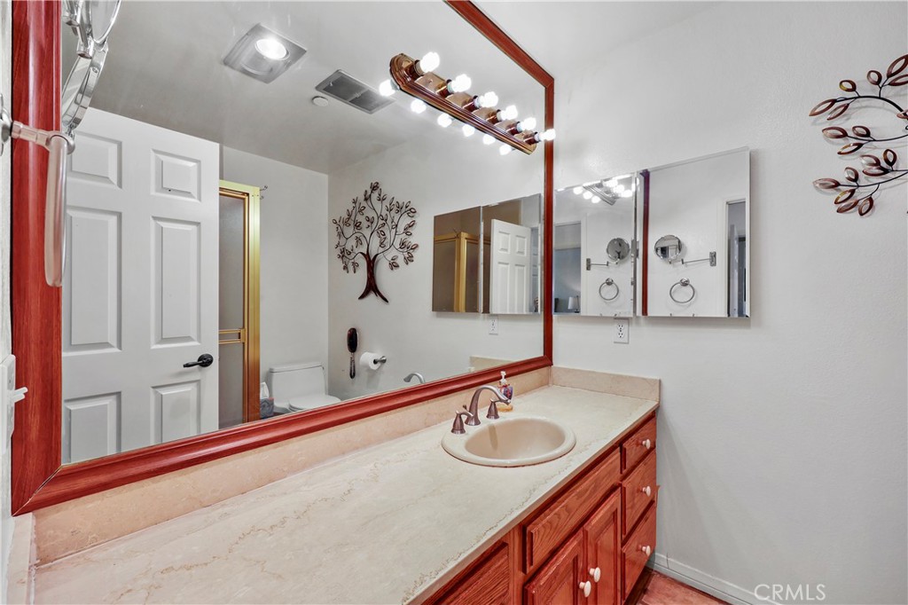324 N Palm Drive 407 Property Photo 25