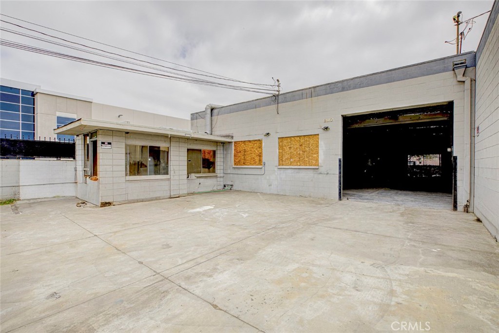 9110 Dice Road Property Photo 2
