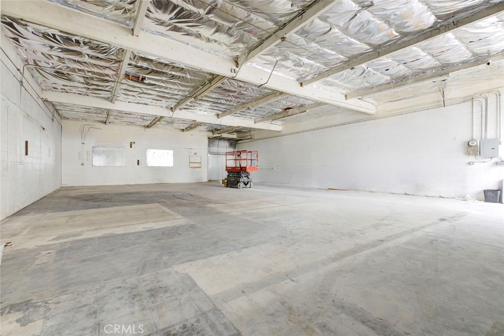 9110 Dice Road Property Photo 12