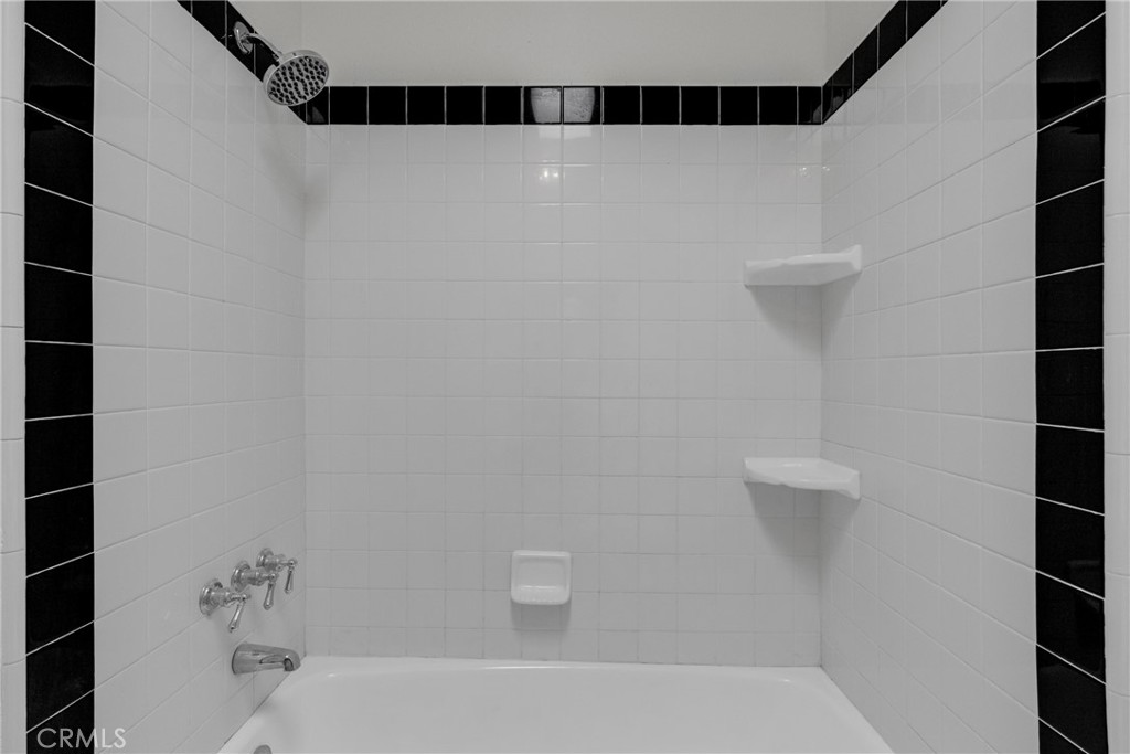 5142 Zelzah 25 Property Photo 19