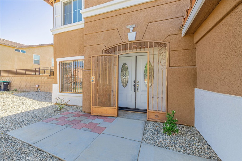 45123 Palm Property Photo 5