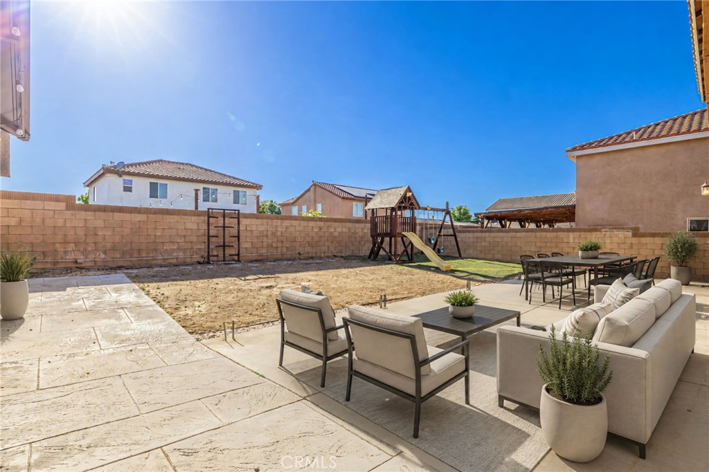 45123 Palm Property Photo 35