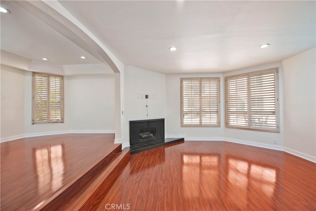 5333 Zelzah Avenue 102 Property Photo 4