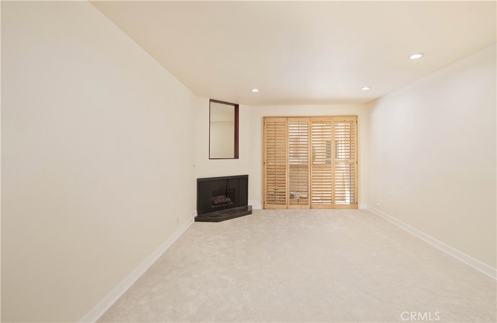 5333 Zelzah Avenue 102 Property Photo 6
