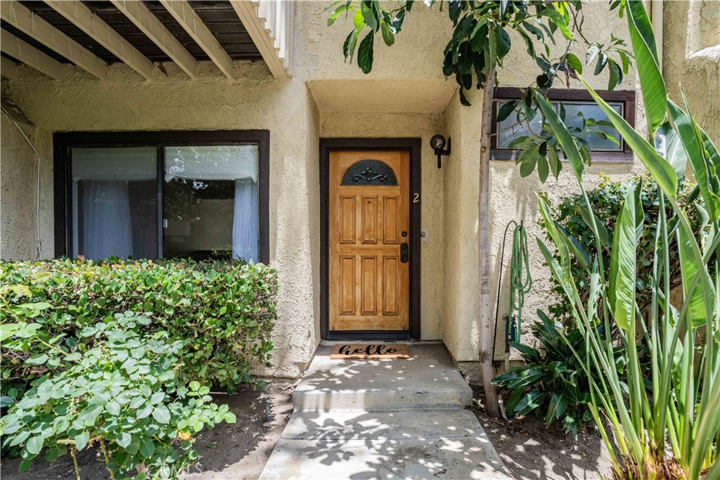 6746 Encino Avenue 2 Property Photo 1