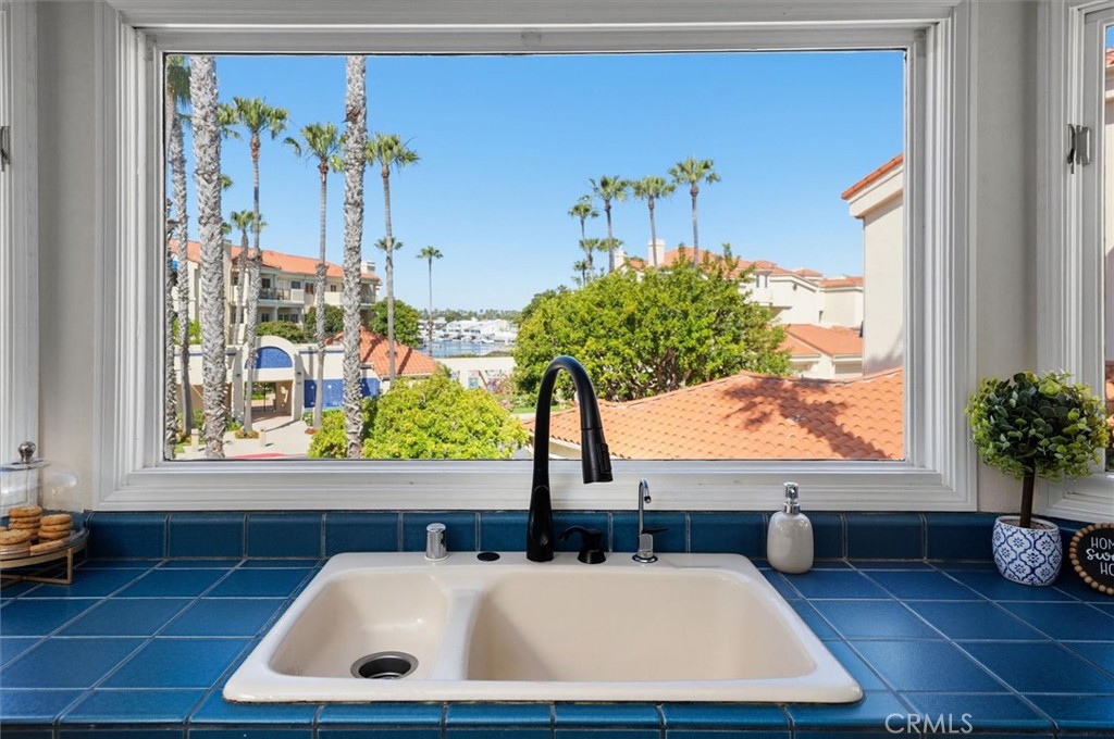 4207 Harbour Island Property Photo 4