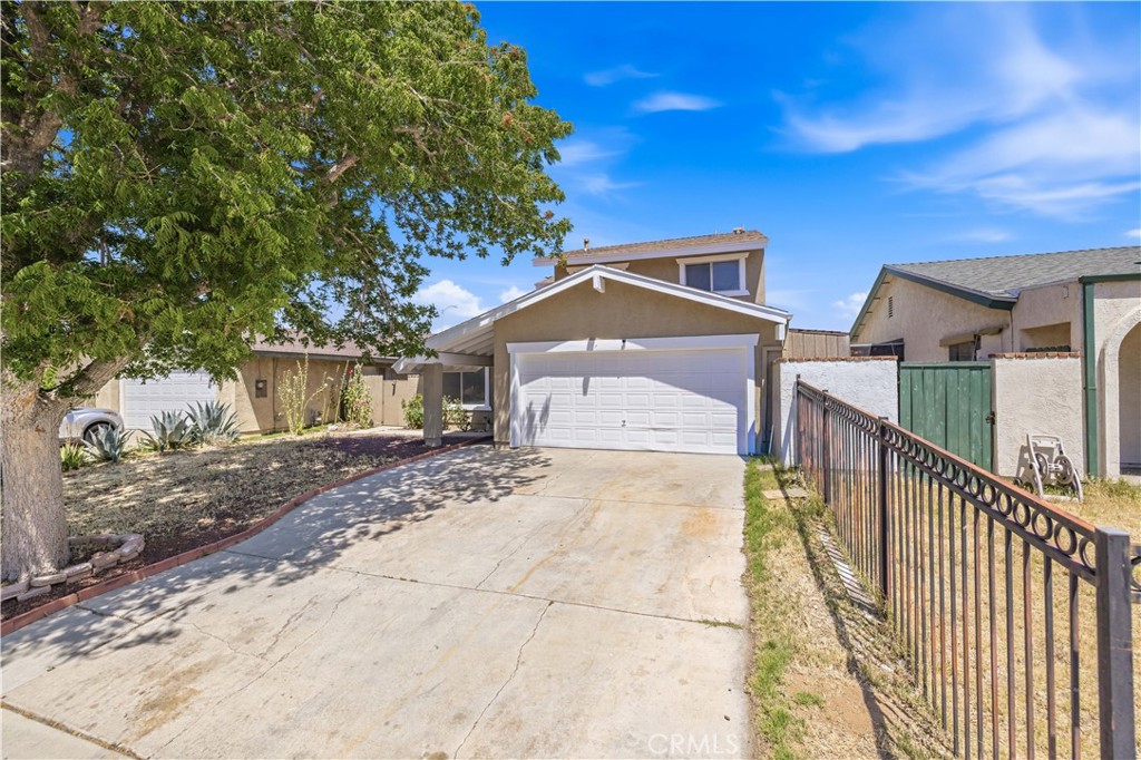 37642 Cluny Property Photo 2