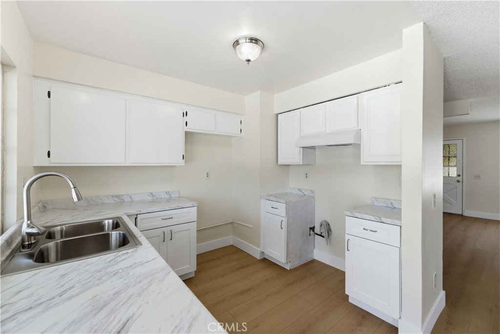 37642 Cluny Property Photo 10