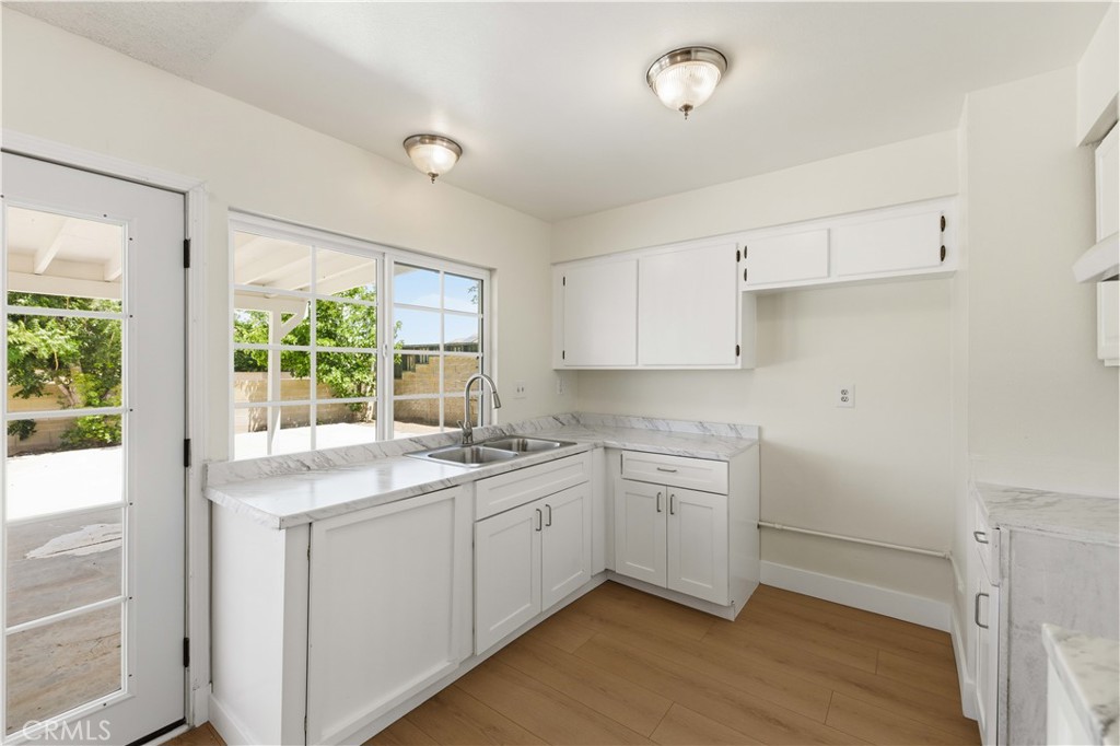 37642 Cluny Property Photo 12