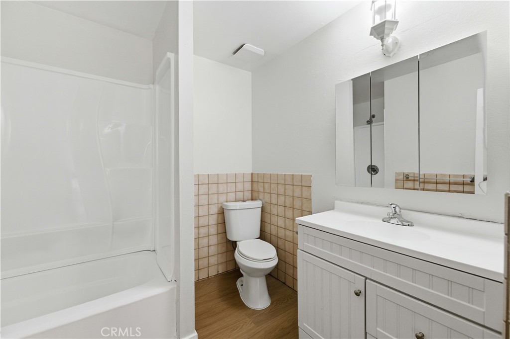 37642 Cluny Property Photo 24