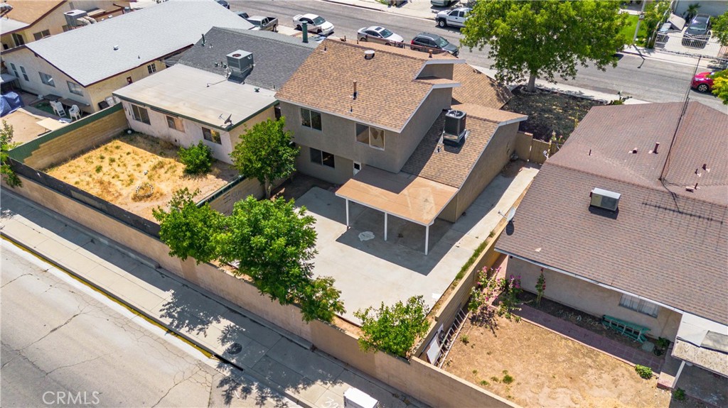 37642 Cluny Property Photo 27