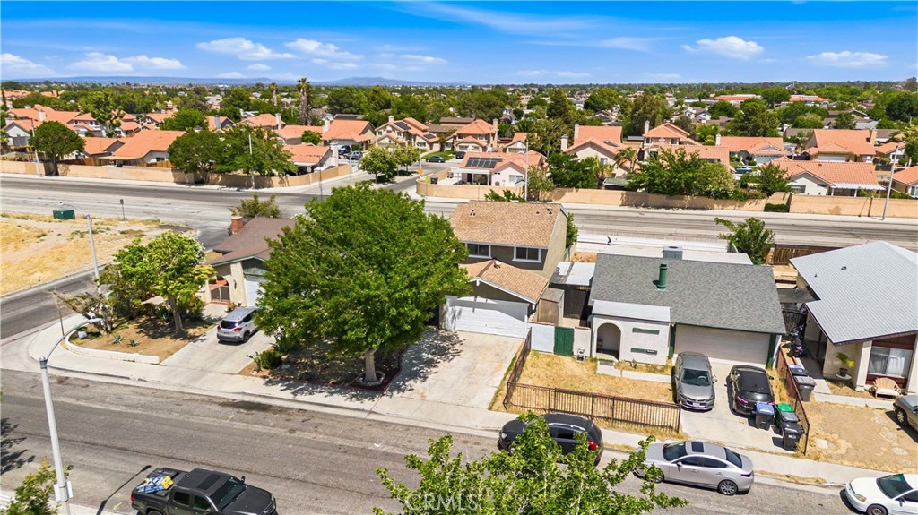 37642 Cluny Property Photo 31