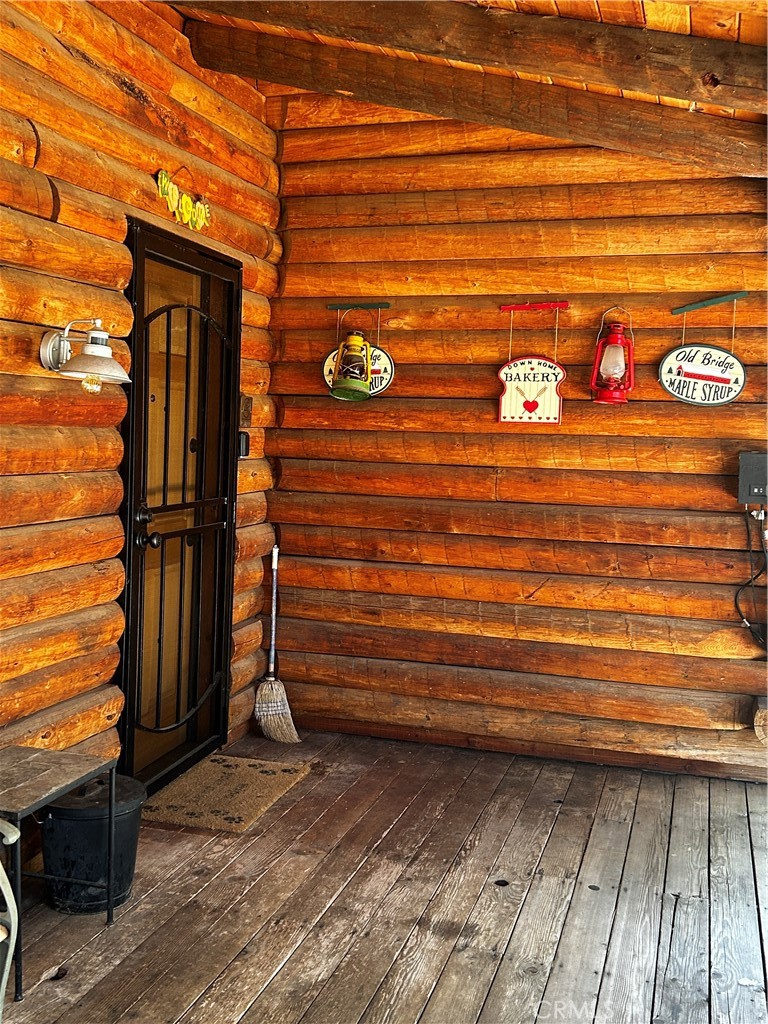 1308 Banff Property Photo 2