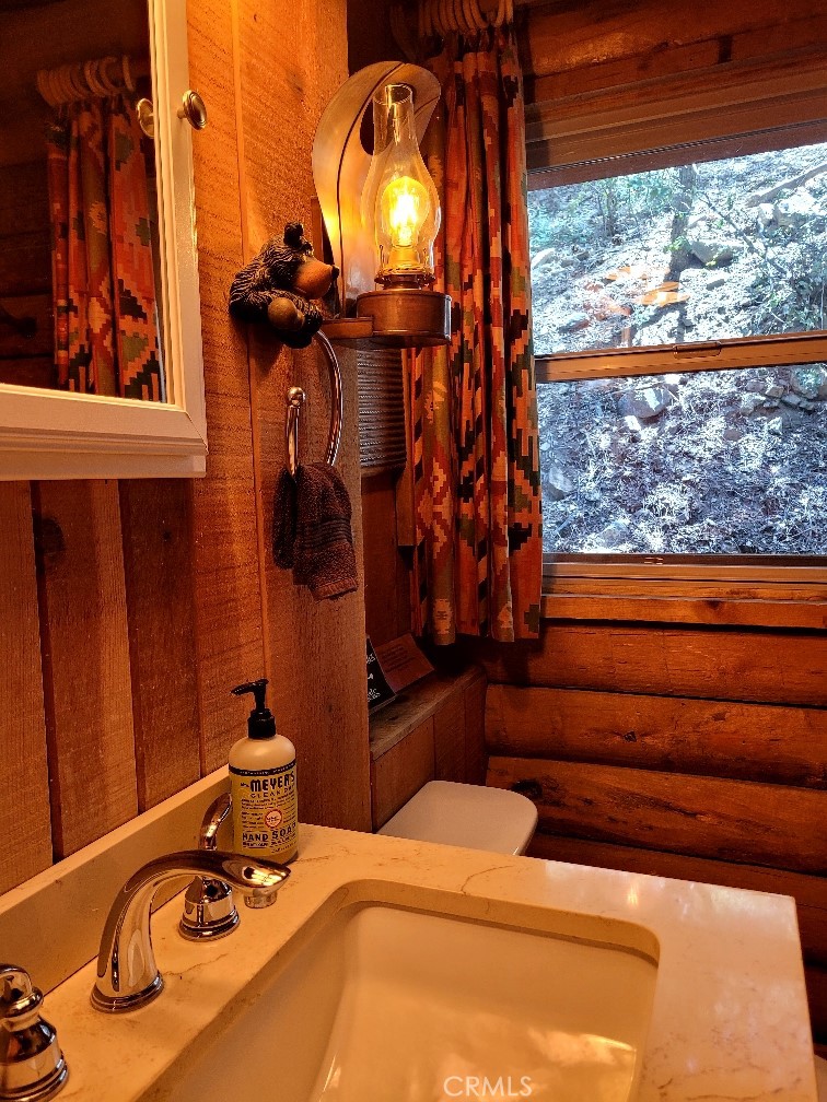 1308 Banff Property Photo 13