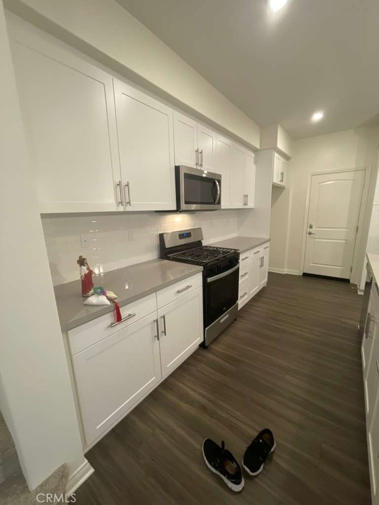 1465 E Laurelwood Dr. Property Photo 15