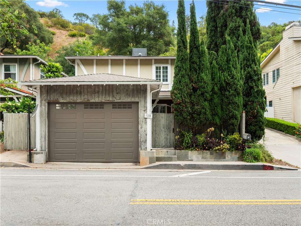 1118 N Beverly Glen Boulevard Property Photo 1