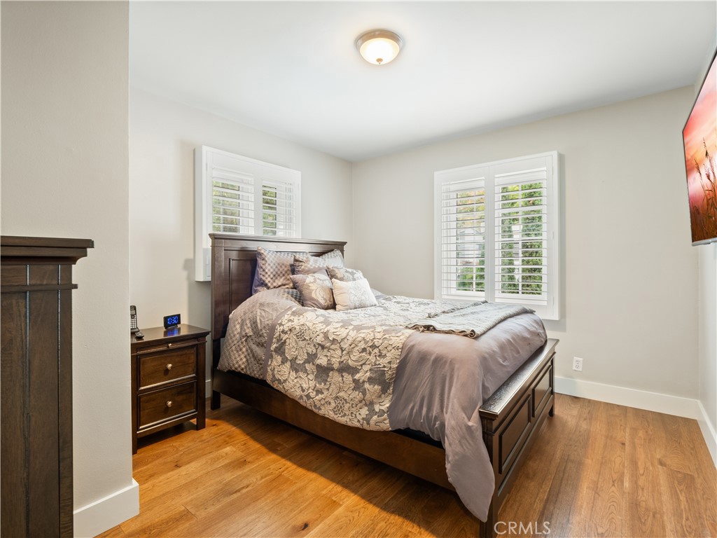1118 N Beverly Glen Boulevard Property Photo 20