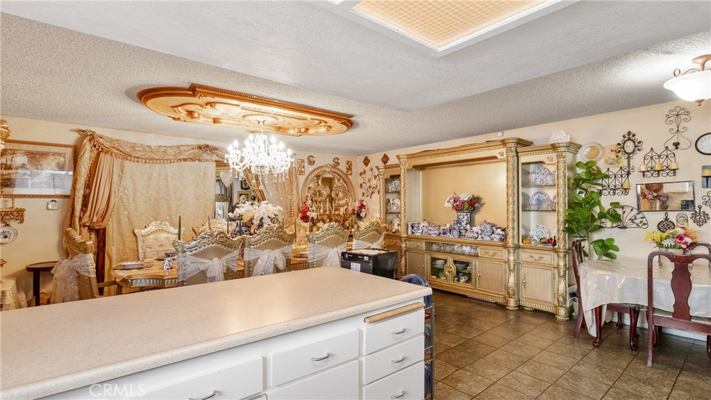 1146 Chagal Property Photo 4