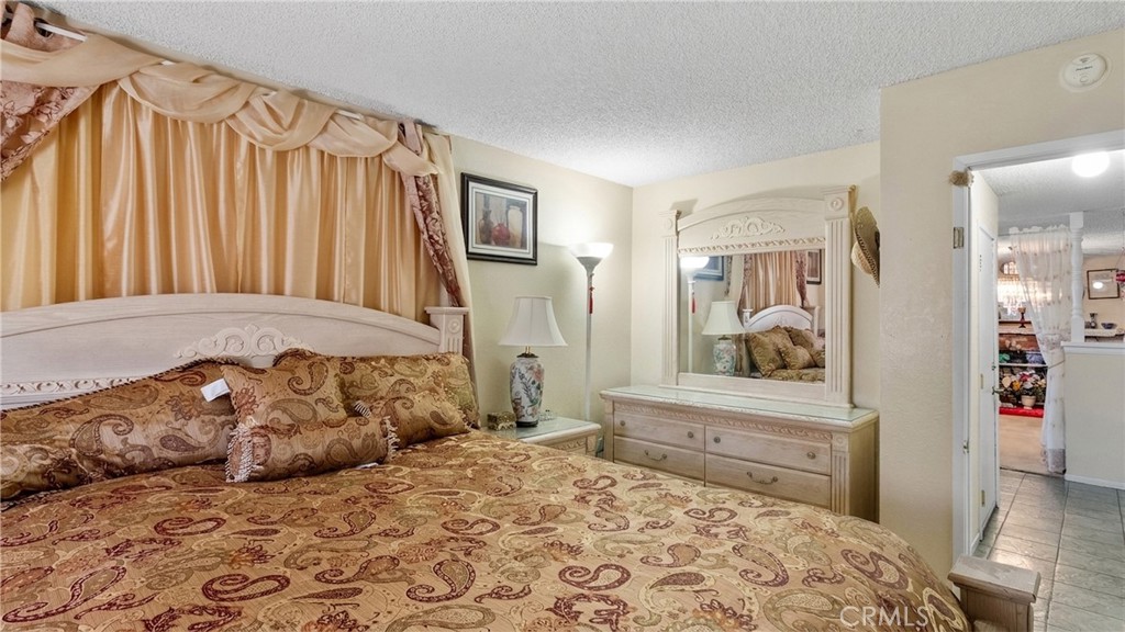 1146 Chagal Property Photo 8