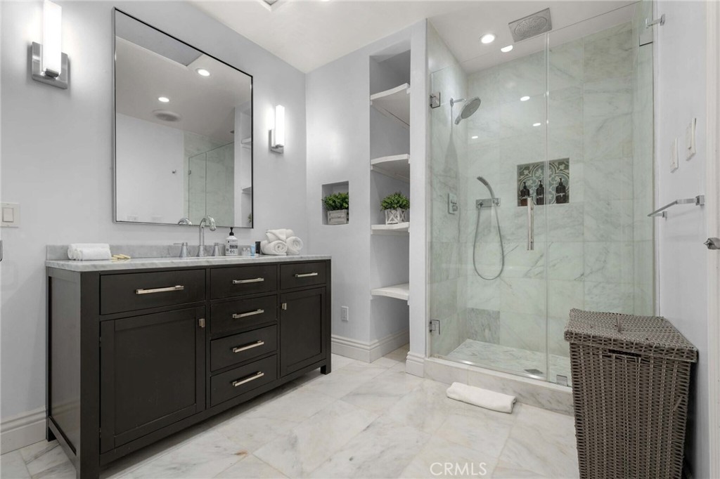 5932 Lubao Ave Property Photo 17