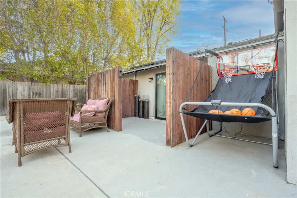 5932 Lubao Ave Property Photo 32