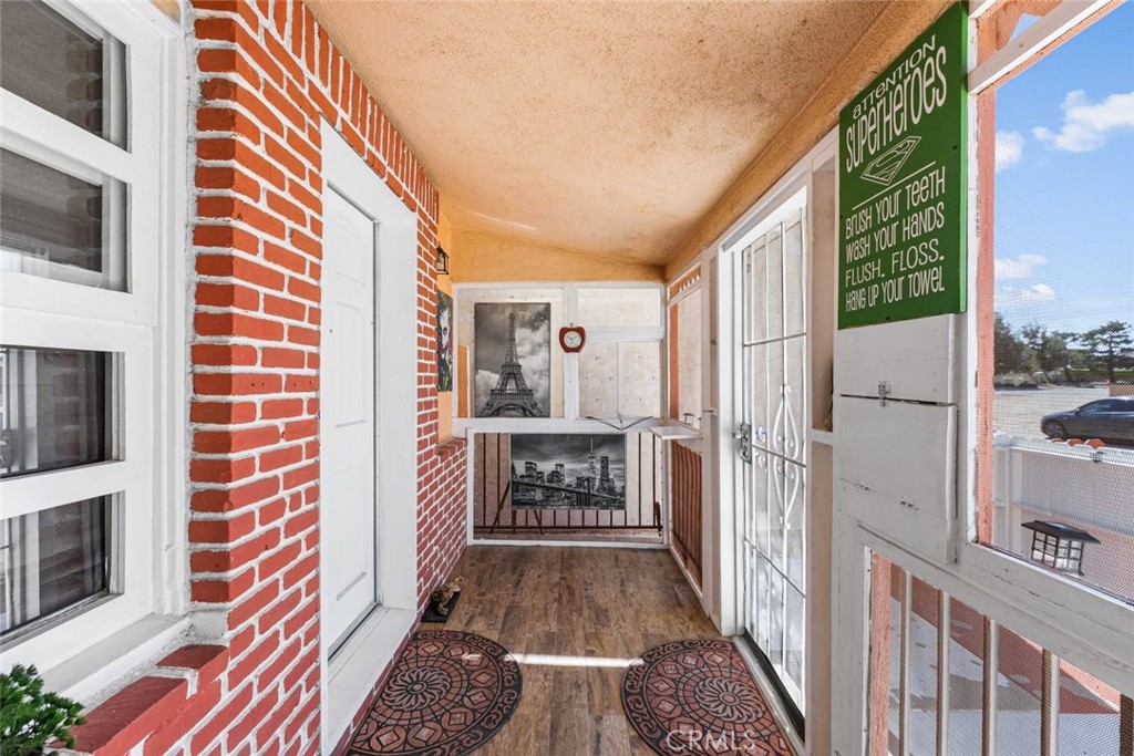 117 W Pillsbury Street Property Photo 6