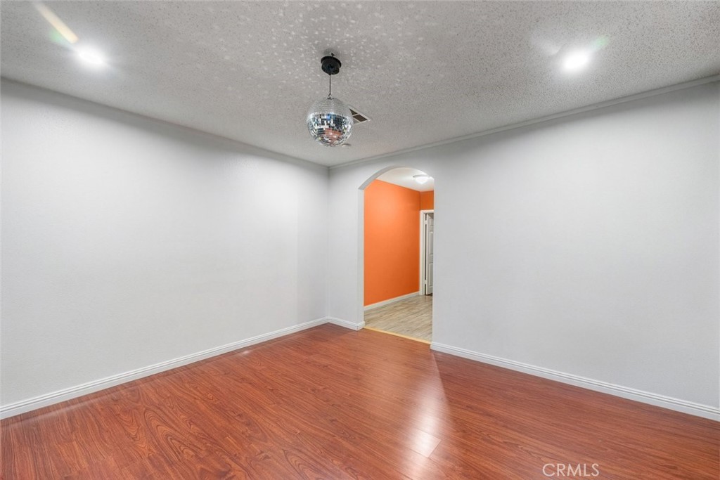 117 W Pillsbury Street Property Photo 10