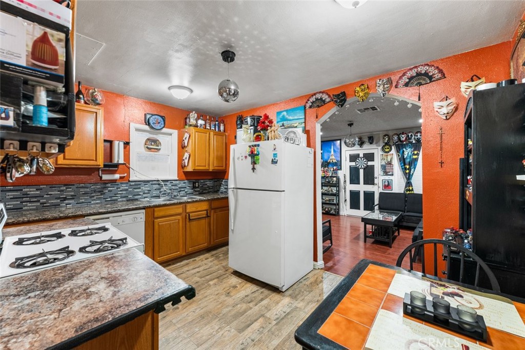 117 W Pillsbury Street Property Photo 18