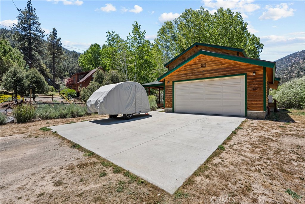 2624 Basel Court Property Photo 3