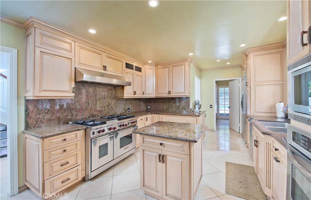 3102 Dona Sofia Property Photo 5