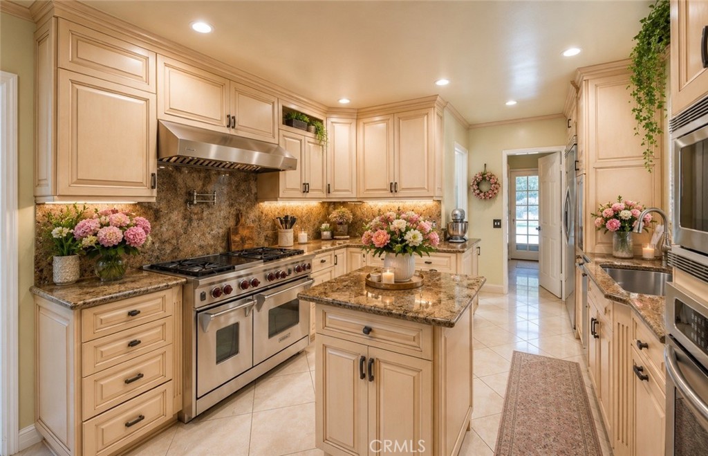 3102 Dona Sofia Property Photo 6