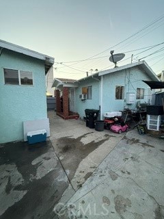 1457 W 25th Property Photo 5