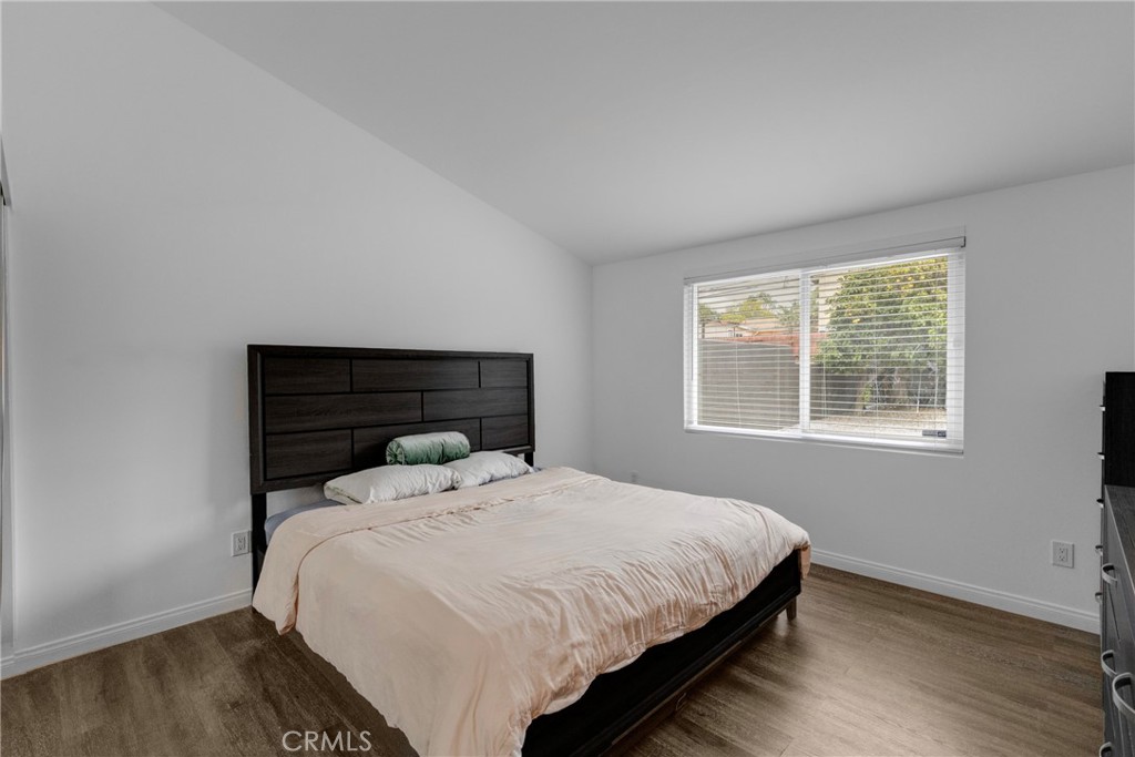 20540 Oxnard Street Property Photo 13