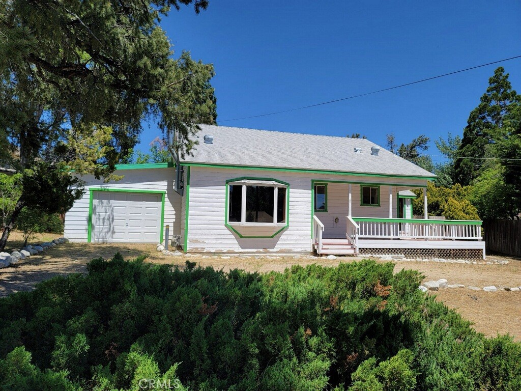 1004 Coldwater Property Photo 1