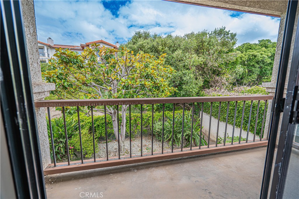 6527 Beachview Drive Property Photo 27