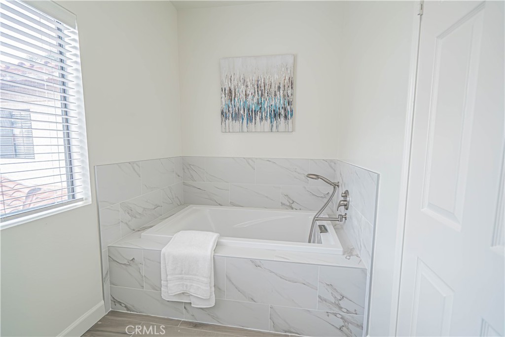 6527 Beachview Drive Property Photo 29