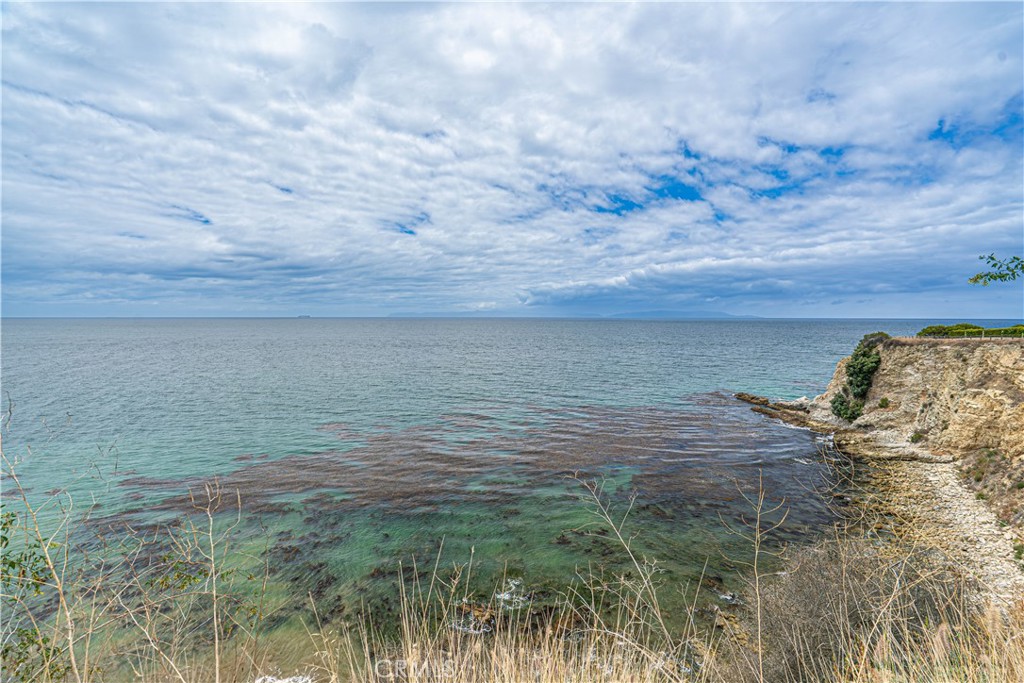 6527 Beachview Drive Property Photo 42