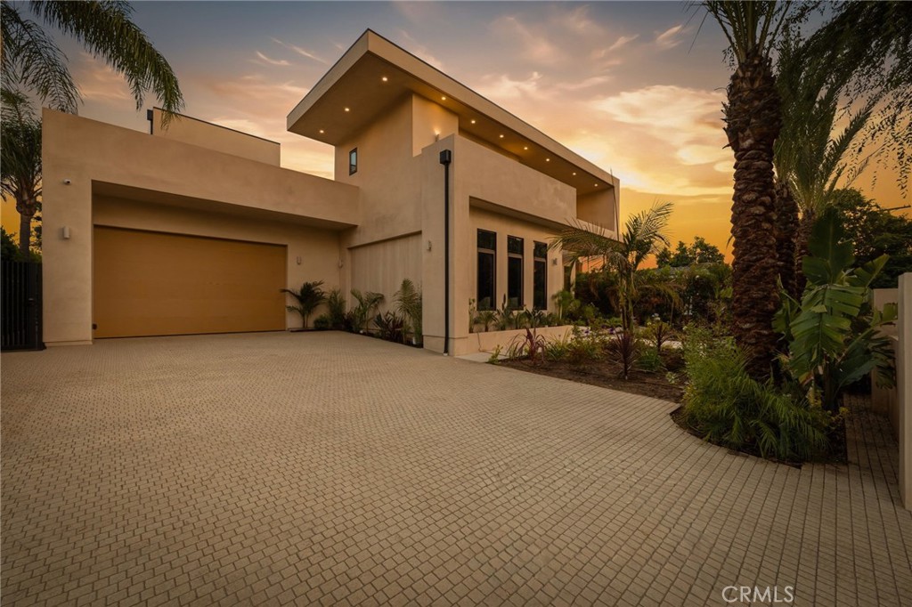 15450 Huston Property Photo 3