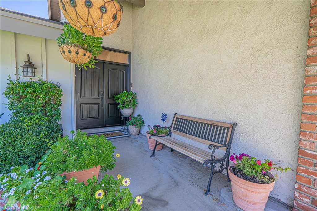 23429 Via Elisandra Property Photo 3