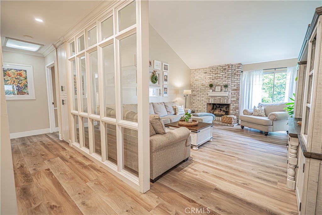 23429 Via Elisandra Property Photo 5
