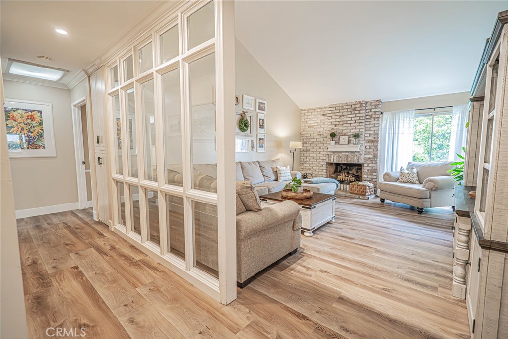 23429 Via Elisandra Property Photo 5